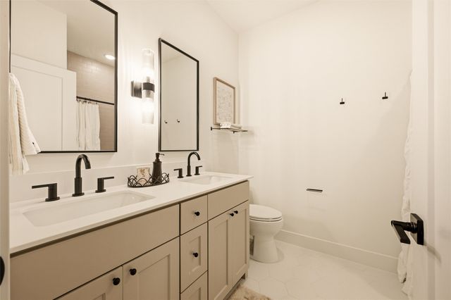 13825 Carnegie Drive, Fort Worth, TX 76008