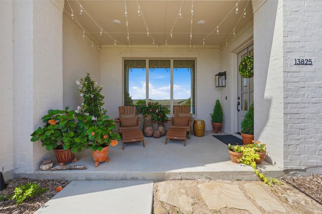 13825 Carnegie Drive, Fort Worth, TX 76008
