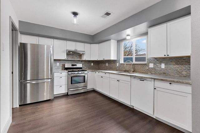 273 Tigris Road NE, Rio Rancho, NM 87124