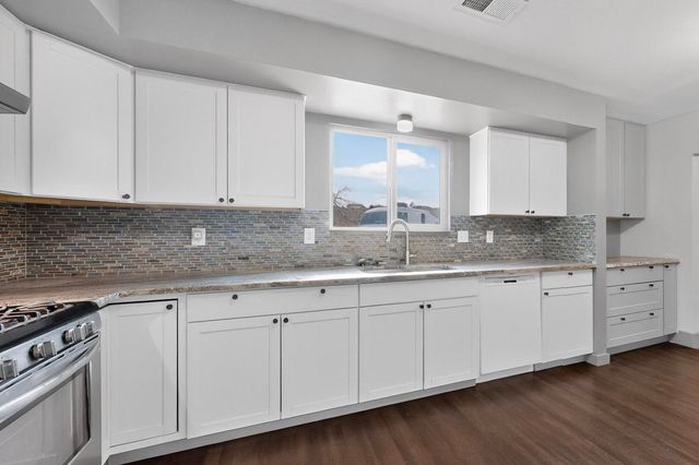 273 Tigris Road NE, Rio Rancho, NM 87124