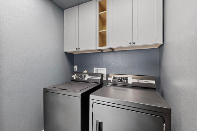 273 Tigris Road NE, Rio Rancho, NM 87124