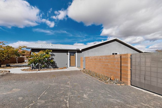 273 Tigris Road NE, Rio Rancho, NM 87124