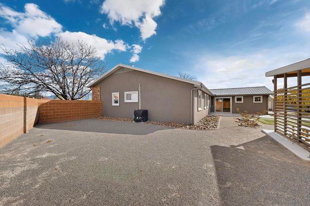 273 Tigris Road NE, Rio Rancho, NM 87124