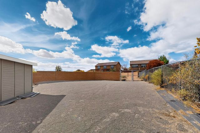 273 Tigris Road NE, Rio Rancho, NM 87124