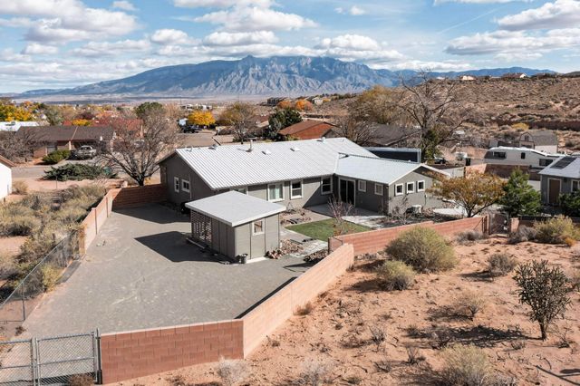 273 Tigris Road NE, Rio Rancho, NM 87124