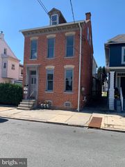 815 LOCUST ST, Columbia, PA 17512