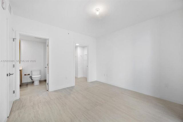 77 SE 5th Street 3005, Miami, FL 33131