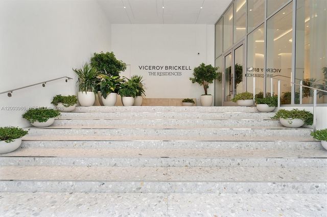 77 SE 5th Street 3005, Miami, FL 33131