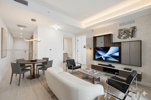 77 SE 5th Street 3005, Miami, FL 33131