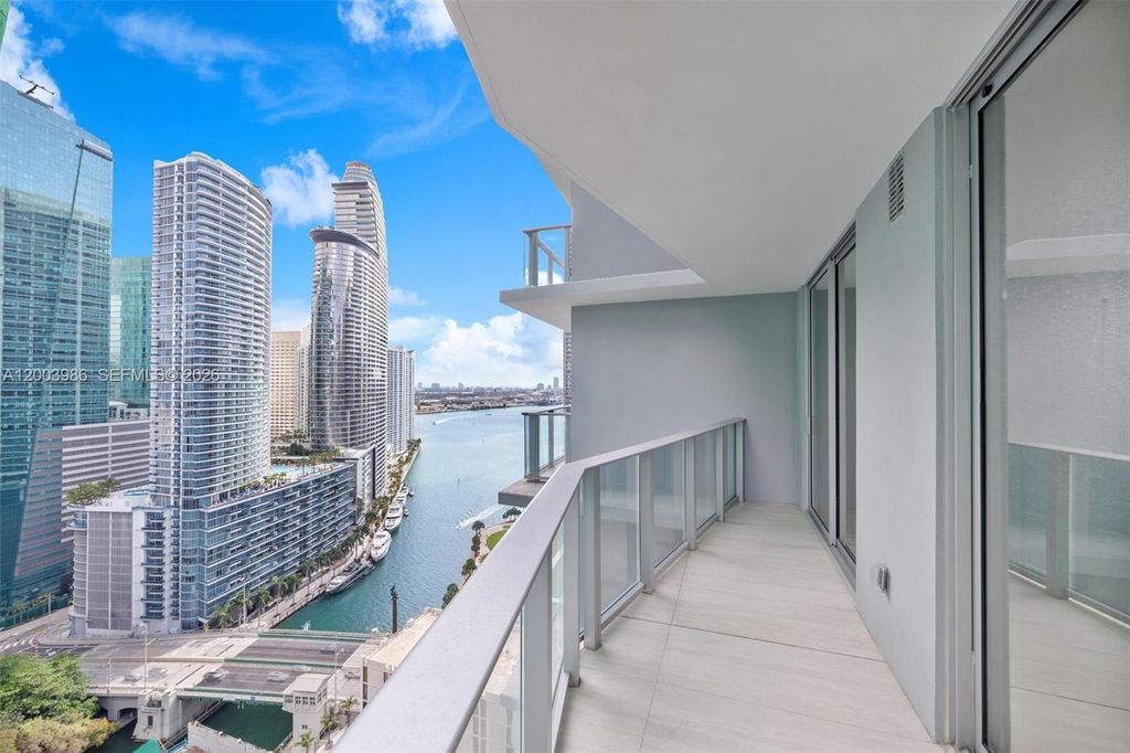 77 SE 5th Street 3005, Miami, FL 33131