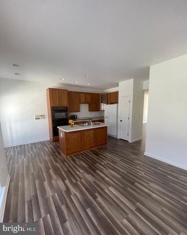 202 BLOSSOM LN, Stafford, VA 22554