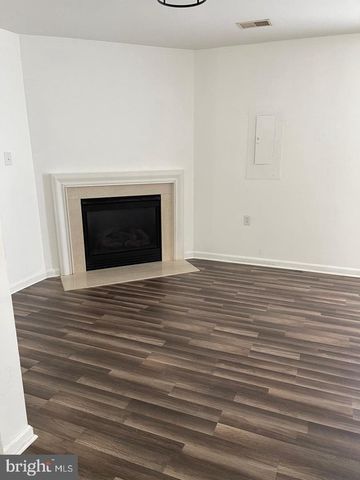 202 BLOSSOM LN, Stafford, VA 22554