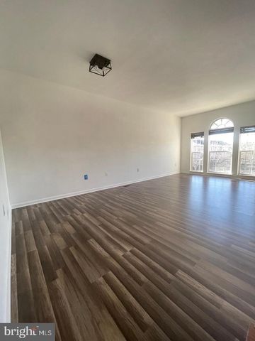 202 BLOSSOM LN, Stafford, VA 22554