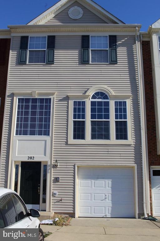 202 BLOSSOM LN, Stafford, VA 22554