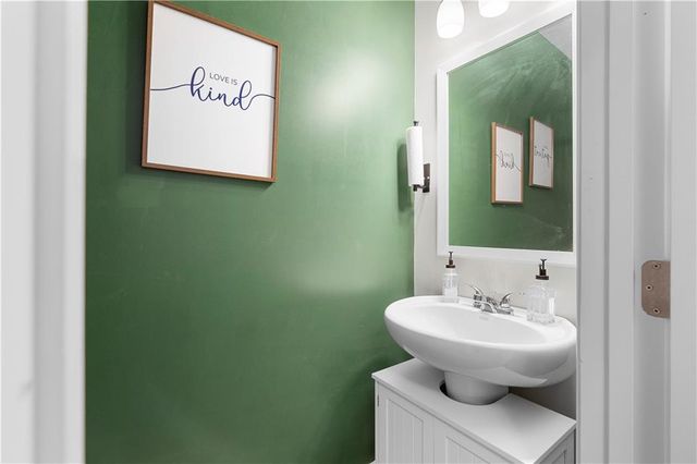 300 Winston Circle, Canton, GA 30114