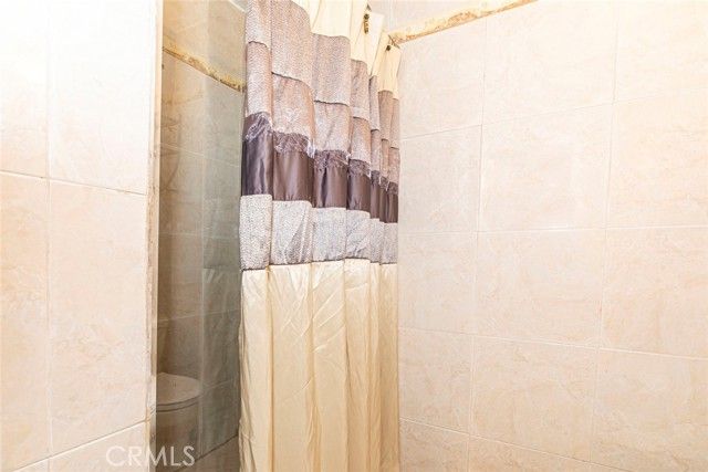 1748 N Kenmore Avenue 203, Los Angeles, CA 90027