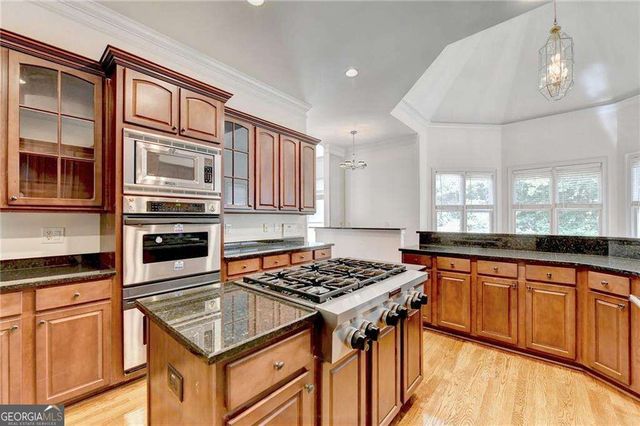 8280 Sentinae Chase Drive, Roswell, GA 30076