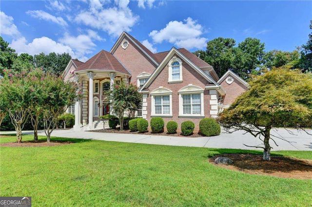 8280 Sentinae Chase Drive, Roswell, GA 30076