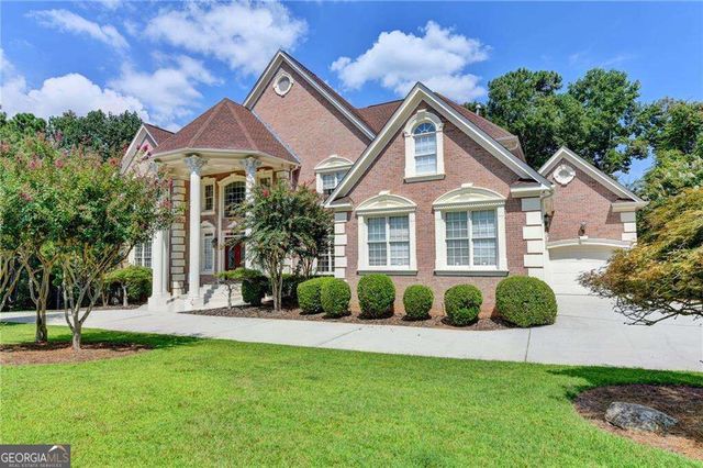 8280 Sentinae Chase Drive, Roswell, GA 30076