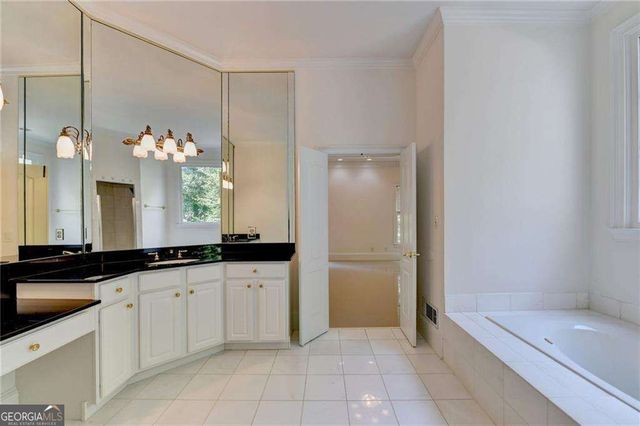 8280 Sentinae Chase Drive, Roswell, GA 30076