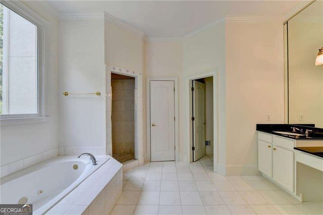 8280 Sentinae Chase Drive, Roswell, GA 30076