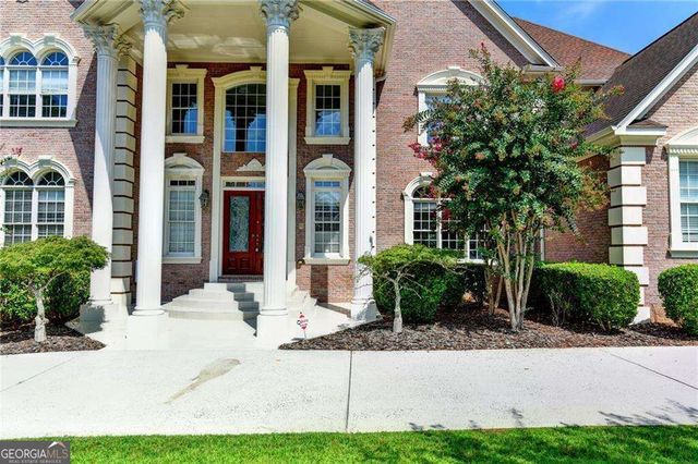 8280 Sentinae Chase Drive, Roswell, GA 30076