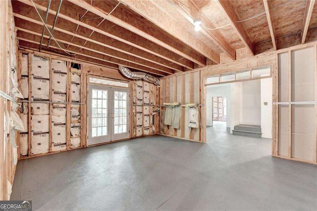 8280 Sentinae Chase Drive, Roswell, GA 30076