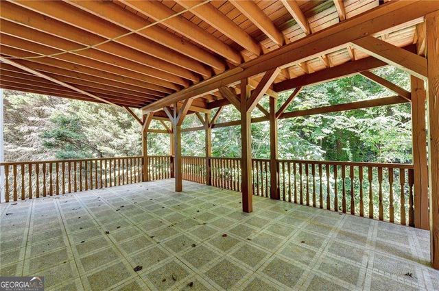 8280 Sentinae Chase Drive, Roswell, GA 30076