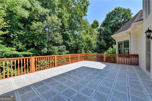 8280 Sentinae Chase Drive, Roswell, GA 30076