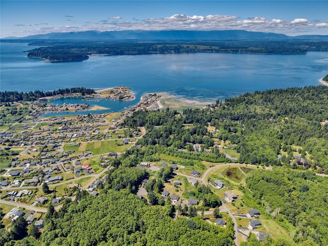 38766 Tinker Place NE, Hansville, WA 98340