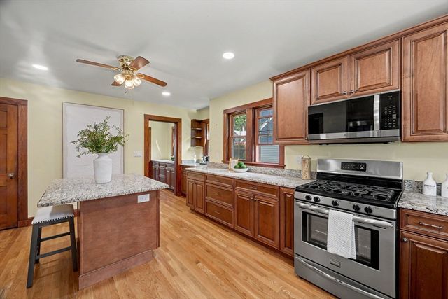 15 Eden St, Framingham, MA 01702