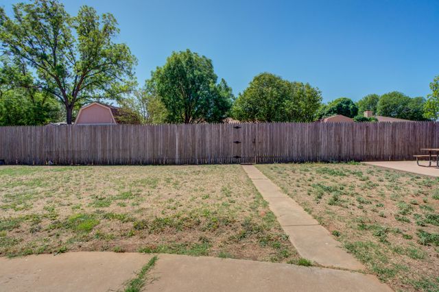 5523 74th Street, Lubbock, TX 79424