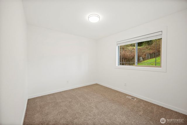 3606 Waller Road E, Tacoma, WA 98443