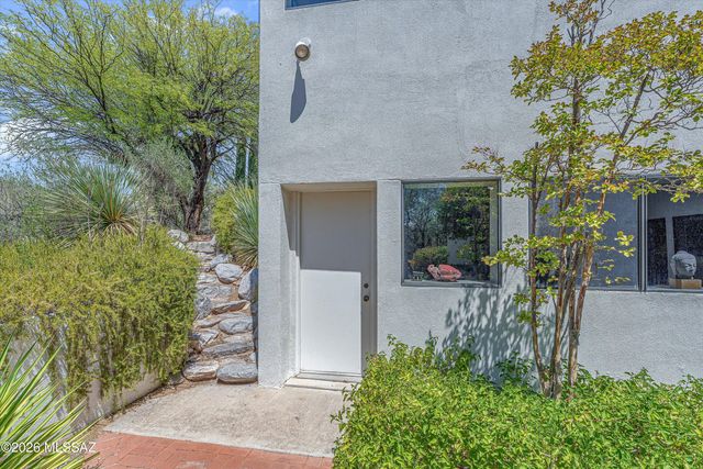 5021 E Camino Alisa, Tucson, AZ 85718