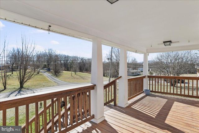 17 TURKEY HILL RD, Augusta, WV 26704