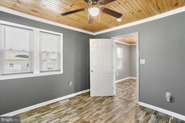 17 TURKEY HILL RD, Augusta, WV 26704