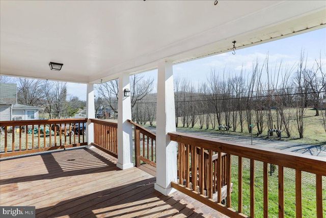 17 TURKEY HILL RD, Augusta, WV 26704