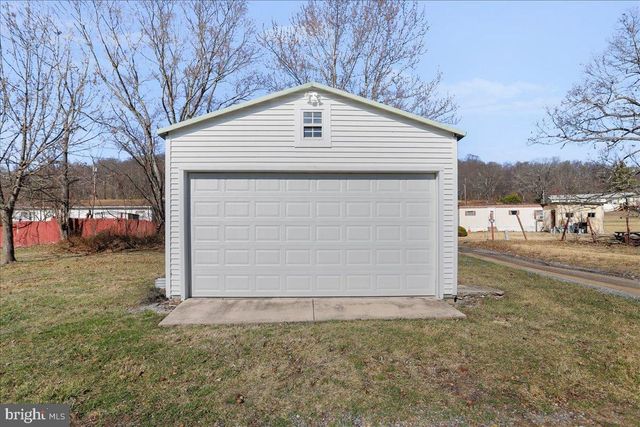 17 TURKEY HILL RD, Augusta, WV 26704