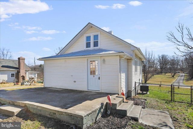 17 TURKEY HILL RD, Augusta, WV 26704