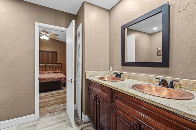 2356 TEAL AVENUE, Sarasota, FL 34232