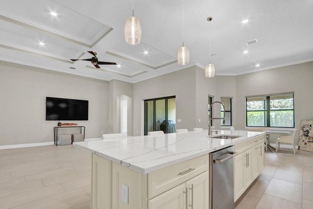 9242 Balsamo Drive, Palm Beach Gardens, FL 33412