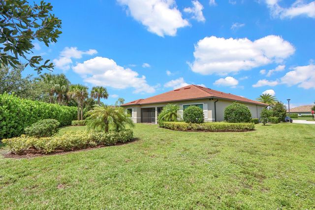 9242 Balsamo Drive, Palm Beach Gardens, FL 33412