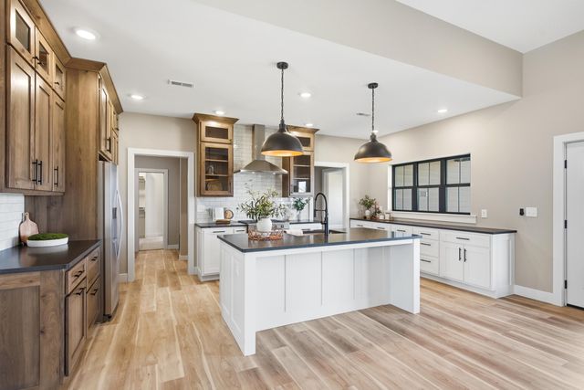 5321 SPARTINA, Columbia, MO 65203