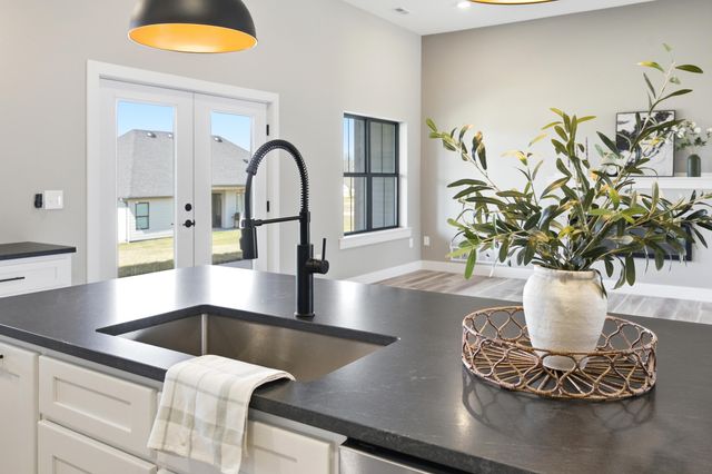 5321 SPARTINA, Columbia, MO 65203