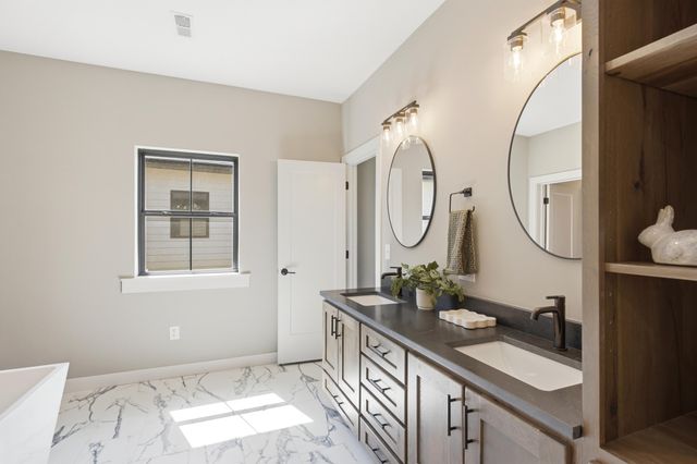 5321 SPARTINA, Columbia, MO 65203