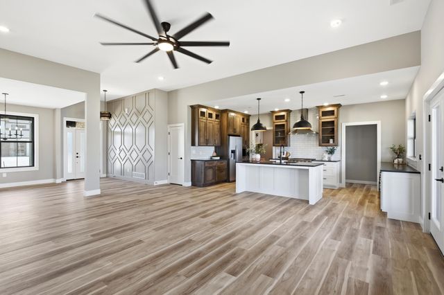 5321 SPARTINA, Columbia, MO 65203