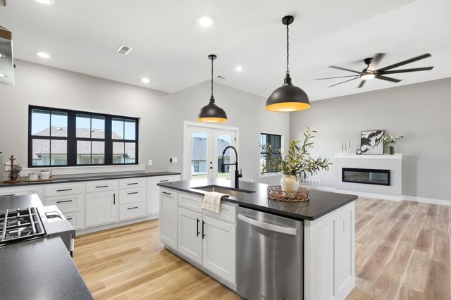 5321 SPARTINA, Columbia, MO 65203