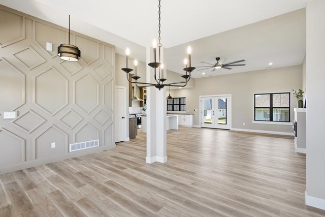 5321 SPARTINA, Columbia, MO 65203