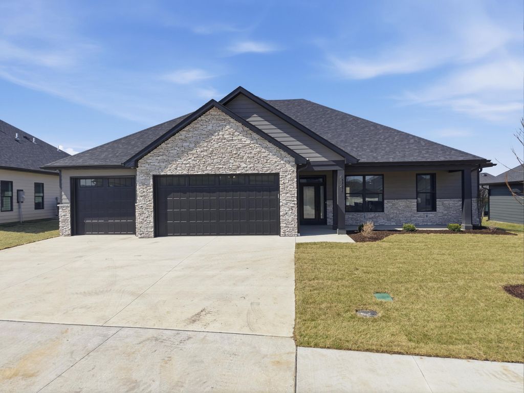 5321 SPARTINA, Columbia, MO 65203