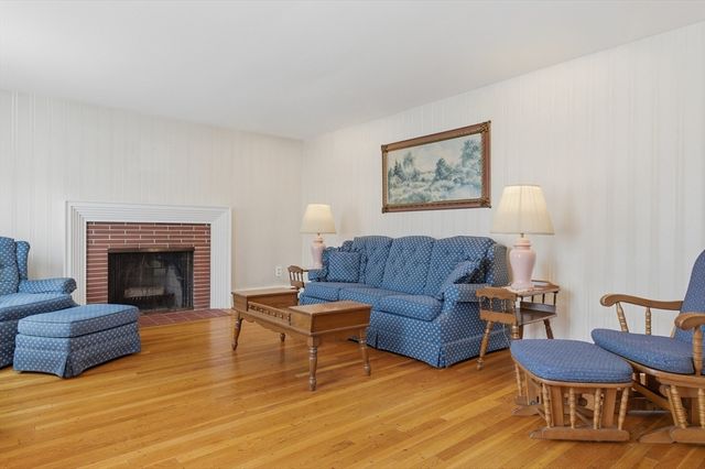 188 Glendale Road, Attleboro, MA 02703
